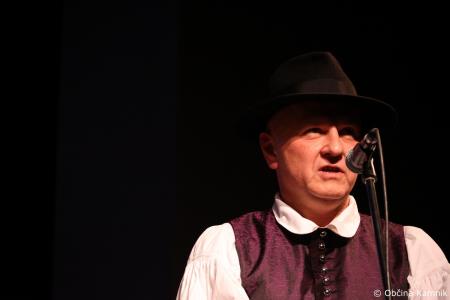 Ples in glasba izpod kamniških planin v izvedbi Folklorne skupine Kamnik in njihovih prijateljev  (100)
